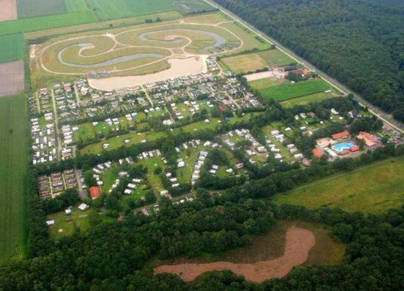 Stacaravan Huren In Het Hart Van Bosrijk Drenthe Op Recreatiepark De Tien Heugten Schoonloo Exterior foto